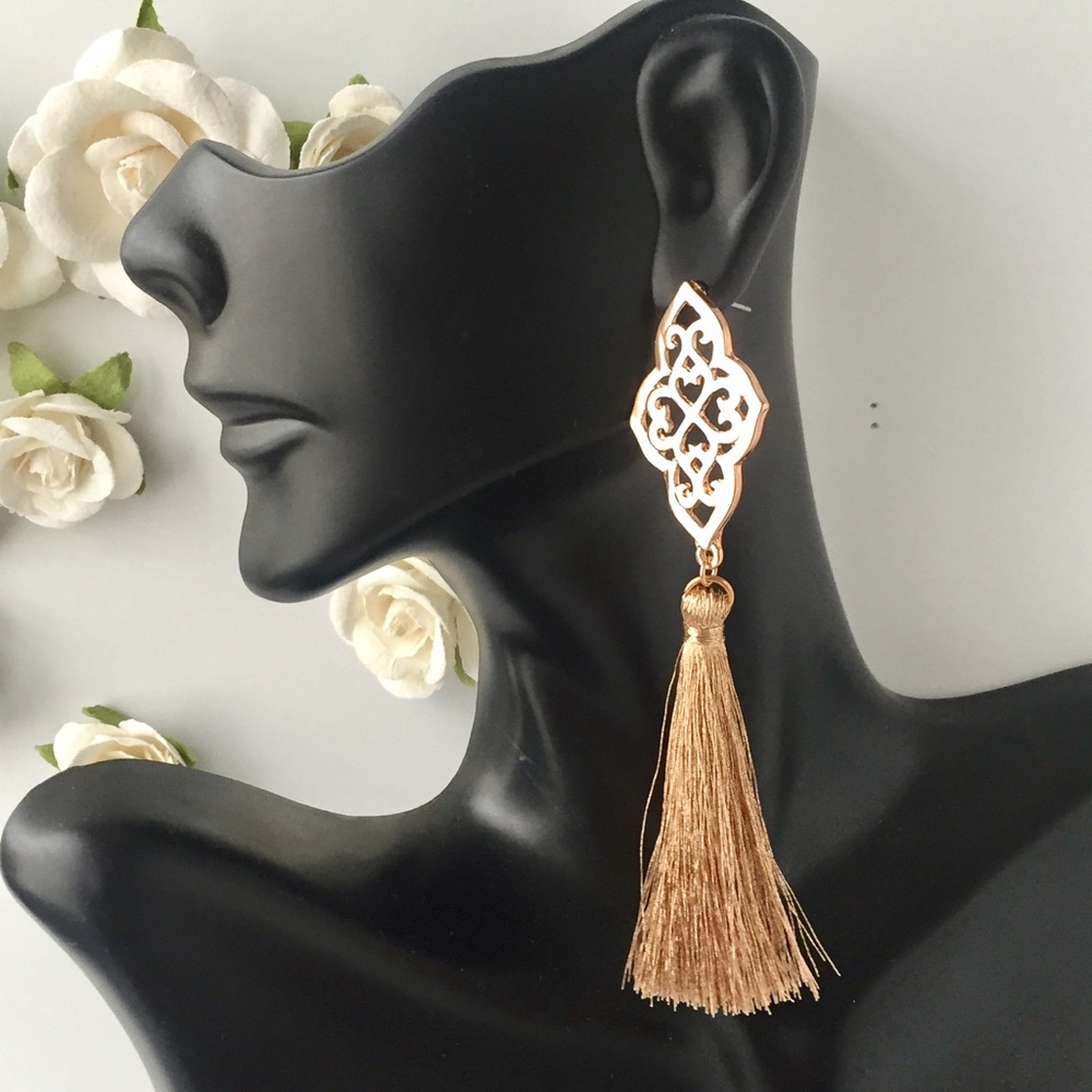 NEW ROSE GOLD TASSLE EARRINGS - Picture 2 of 3